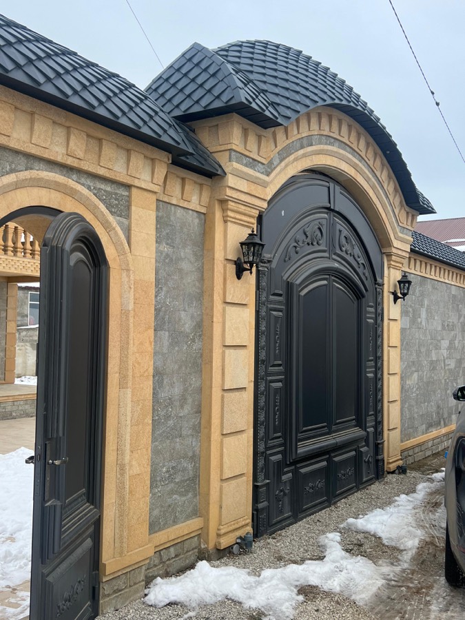 Въездная группа с куполом